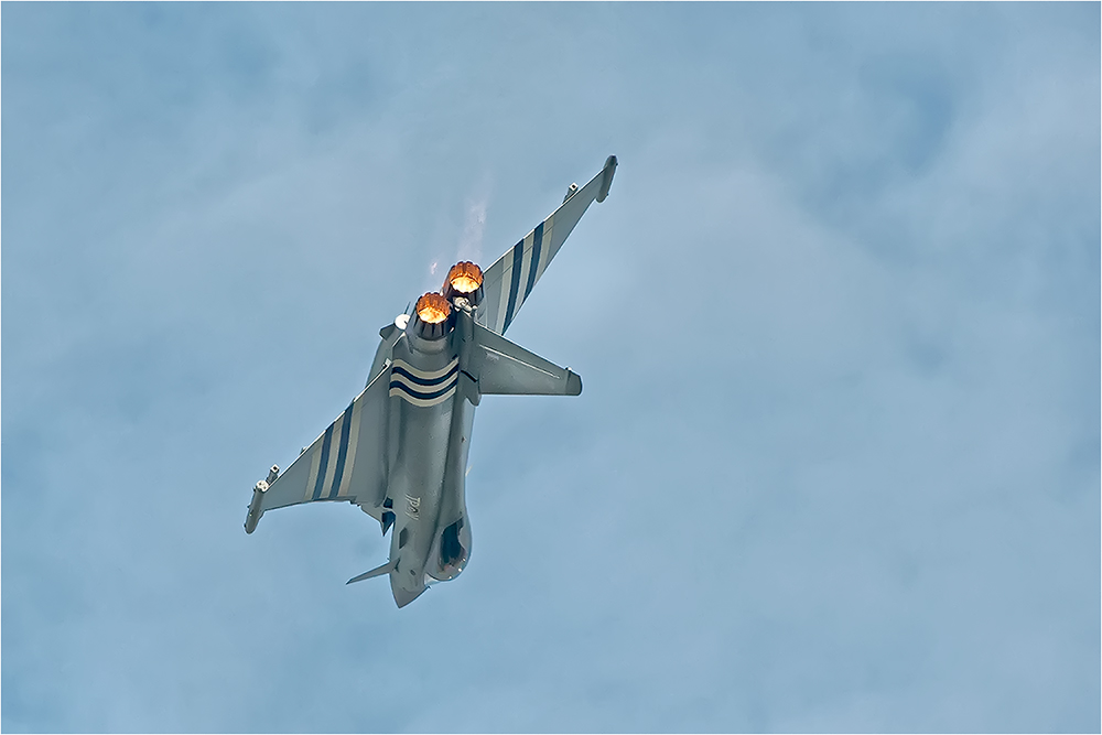 F-16