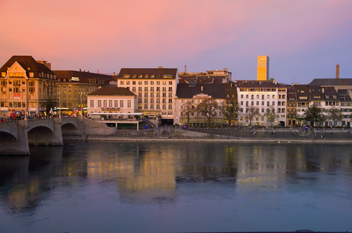 Basel in einer speziellen Abendstimmung