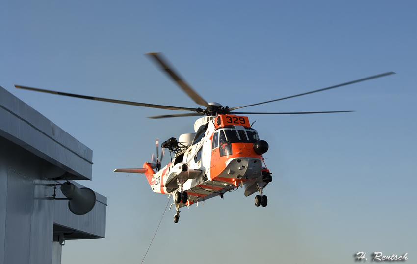 Rettungshelikopter auf der Fähre