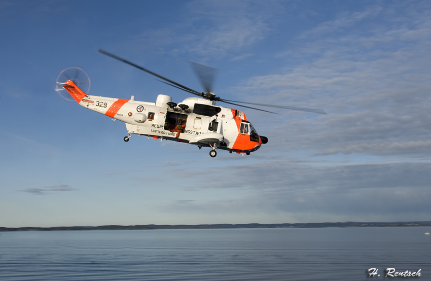 Rettungshelikopter auf der Fähre