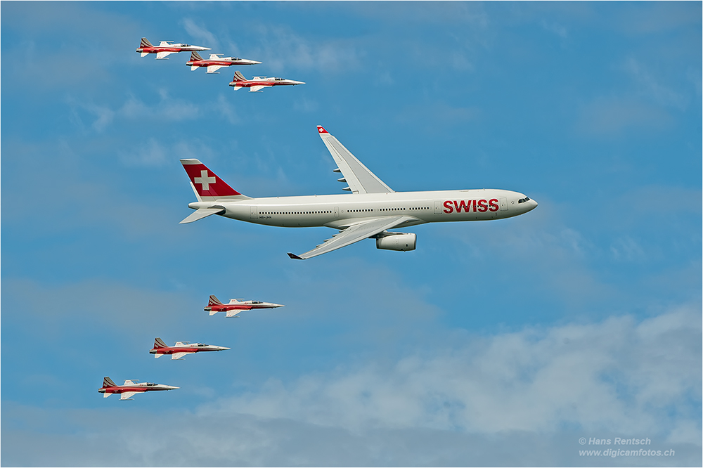 Patrouille Suisse & A-330 Suisse