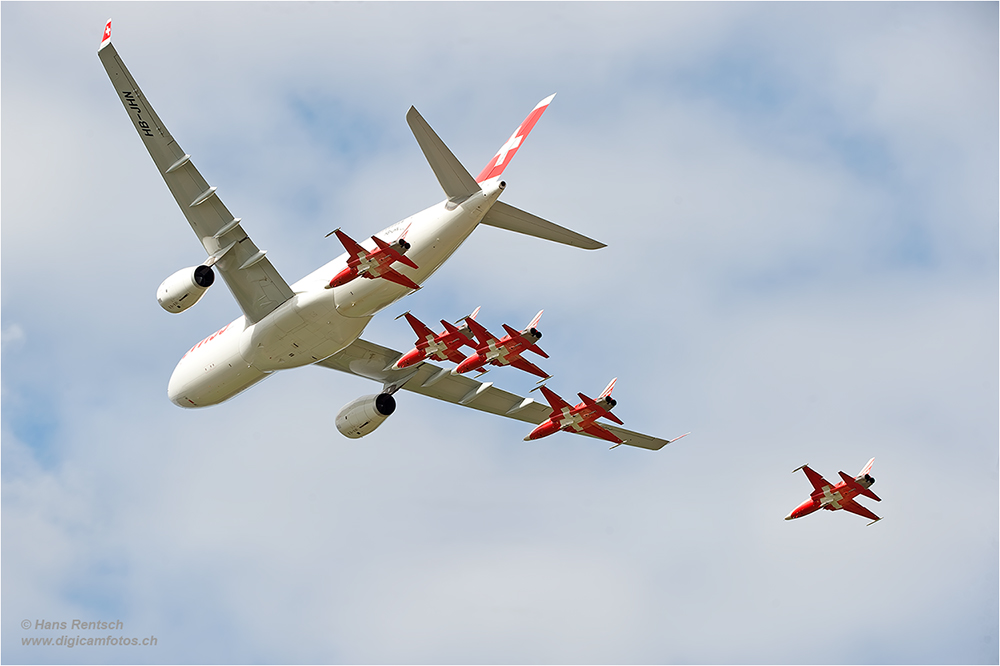 Patrouille Suisse & A-330 Suisse