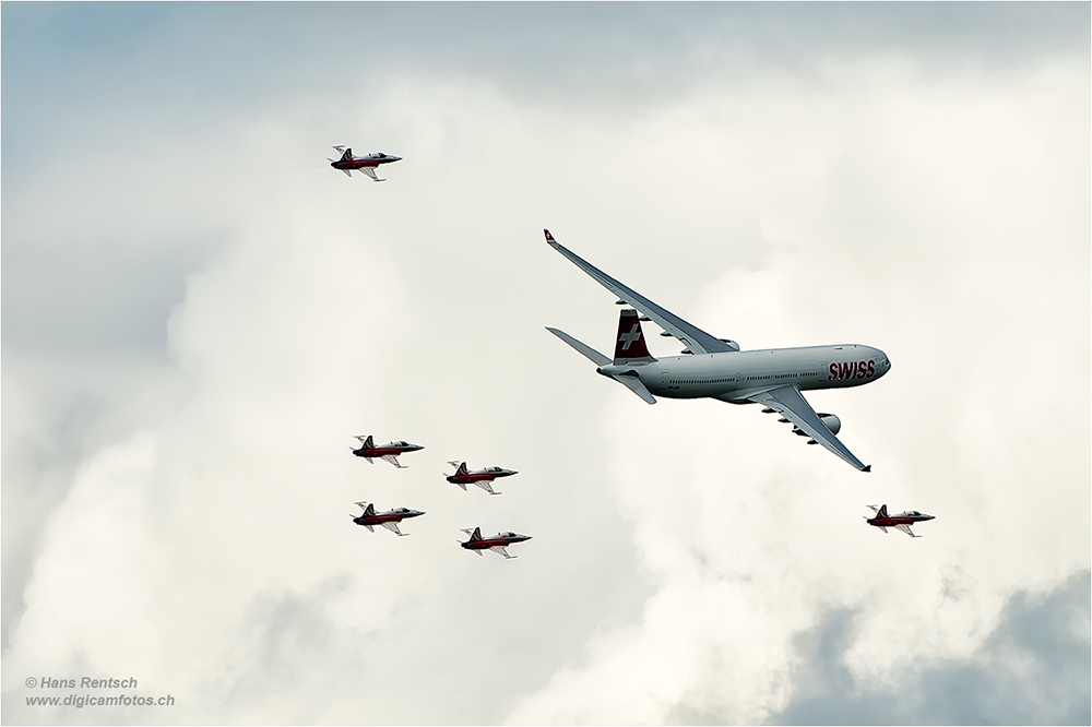 Patrouille Suisse & A-330 Suisse