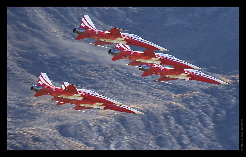 Fliegerdemonstration Axalp-Ebenfluh 2009