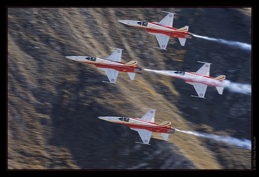 Fliegerdemonstration Axalp-Ebenfluh 2009