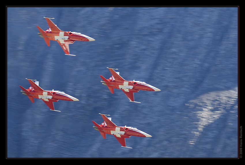 Fliegerdemonstration Axalp-Ebenfluh 2009