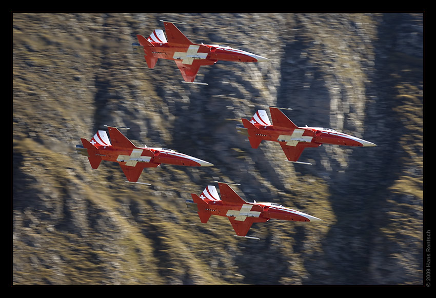 Fliegerdemonstration Axalp-Ebenfluh 2009