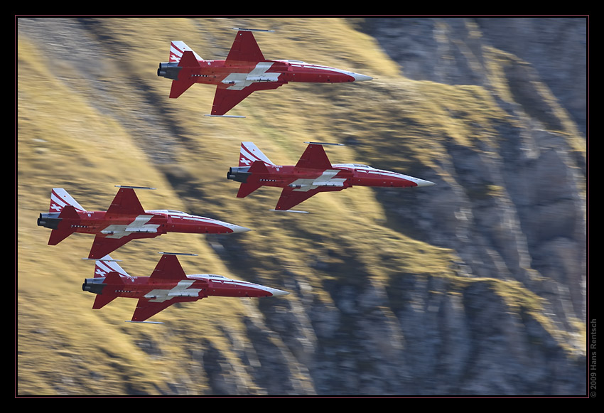 Fliegerdemonstration Axalp-Ebenfluh 2009