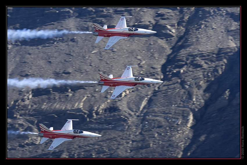 Fliegerdemonstration Axalp-Ebenfluh 2009