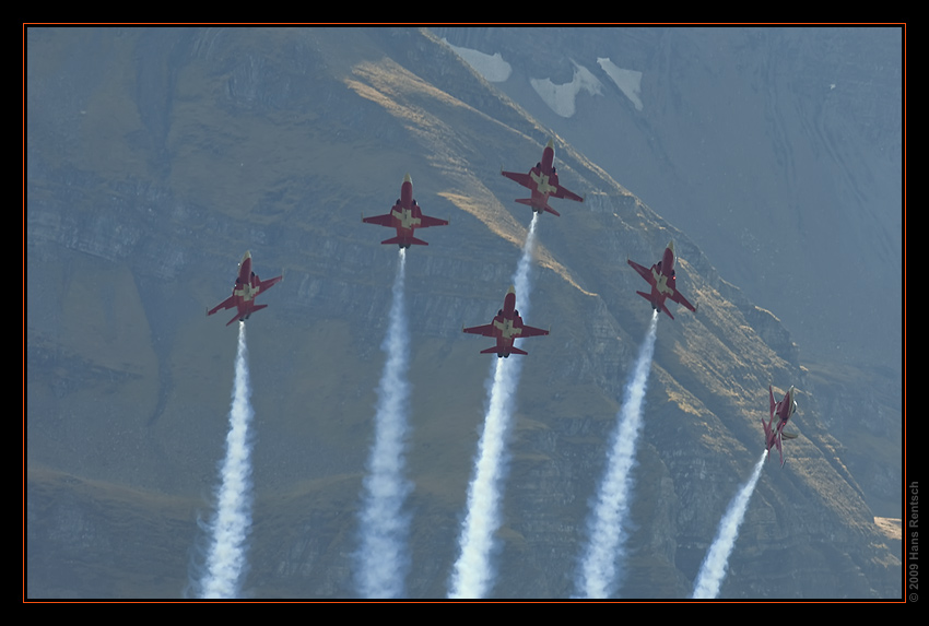 Fliegerdemonstration Axalp-Ebenfluh 2009