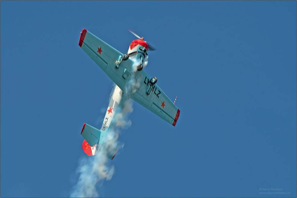 Yak-52