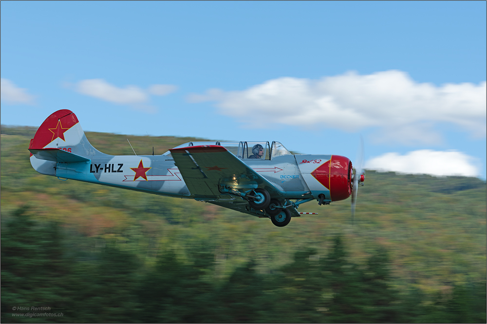 Yak-52